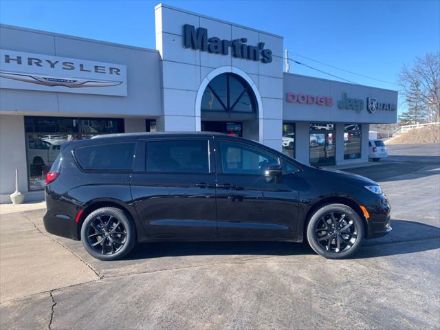 2026 Chrysler Pacifica PACIFICA SELECT AWD