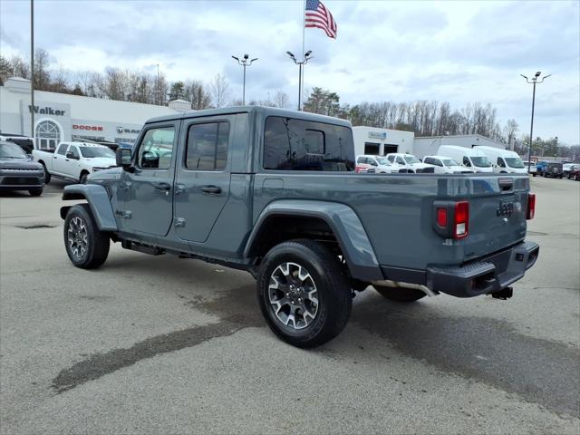 2026 Jeep Gladiator GLADIATOR SAHARA 4X4