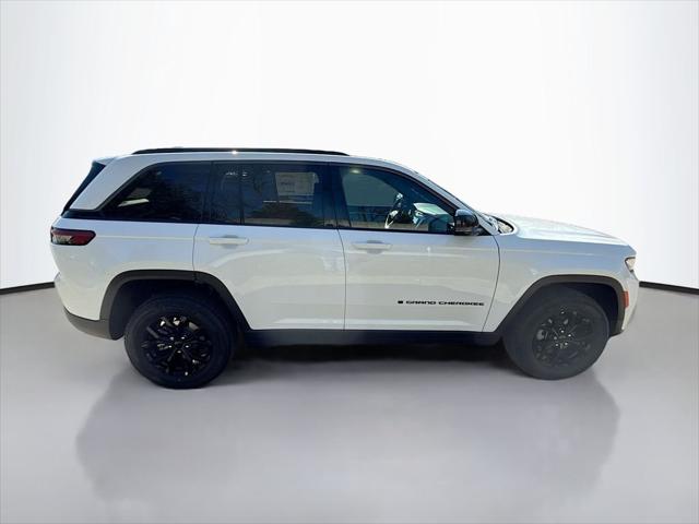 2026 Jeep Grand Cherokee GRAND CHEROKEE LAREDO ALTITUDE 4X4