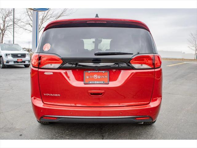 2026 Chrysler Voyager LX