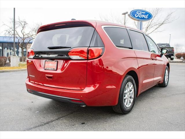 2026 Chrysler Voyager LX