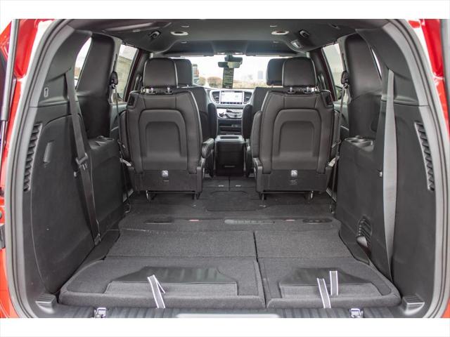 2026 Chrysler Voyager LX