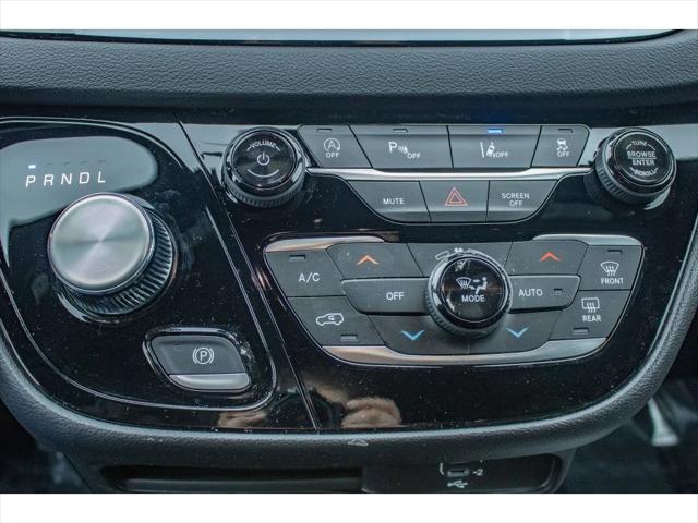 2026 Chrysler Voyager LX
