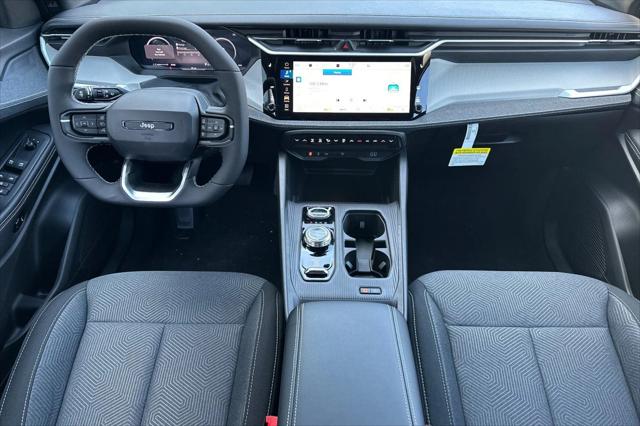 2026 Jeep Cherokee Laredo 4x4