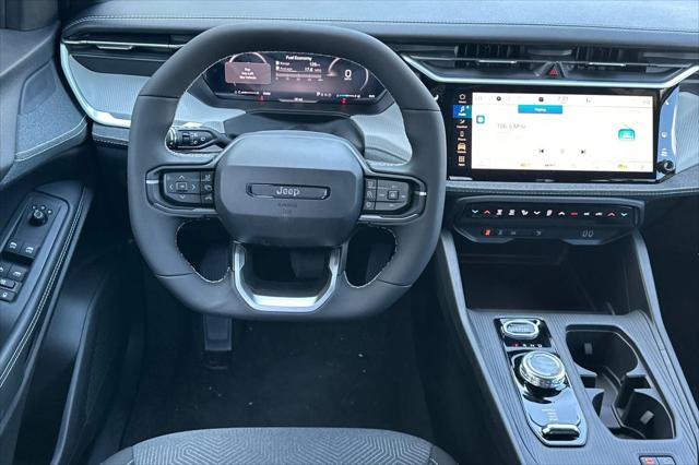 2026 Jeep Cherokee Laredo 4x4