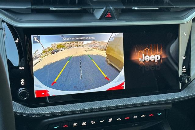 2026 Jeep Cherokee Laredo 4x4