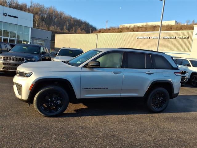 2026 Jeep Grand Cherokee GRAND CHEROKEE LAREDO ALTITUDE 4X4 2026 Jeep Grand Cherokee GRAND CHEROKEE LAREDO ALTITUDE 4X4