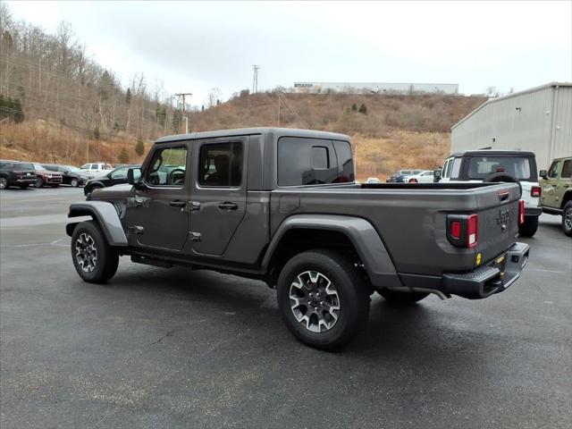 2026 Jeep Gladiator GLADIATOR SAHARA 4X4