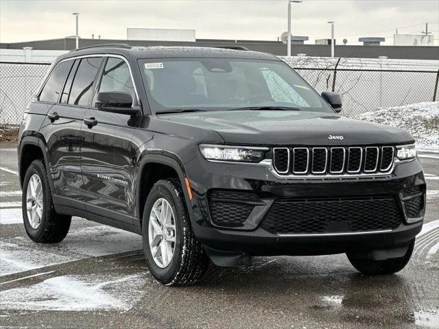 2026 Jeep Grand Cherokee GRAND CHEROKEE LAREDO X 4X4