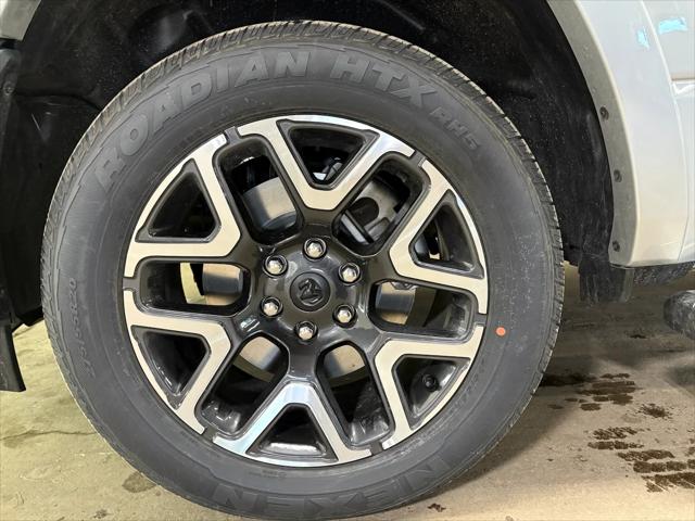 2026 Ram 1500 Laramie Crew Cab 4x4 5'7" Box