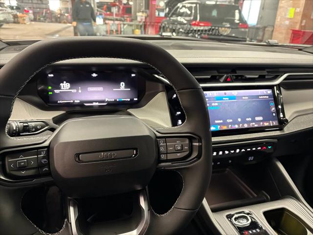 2026 Jeep Cherokee CHEROKEE LAREDO 4X4