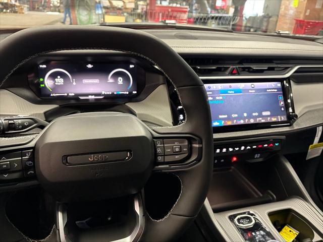 2026 Jeep Cherokee CHEROKEE LAREDO 4X4