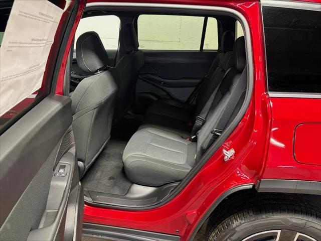 2026 Jeep Cherokee Laredo 4x4