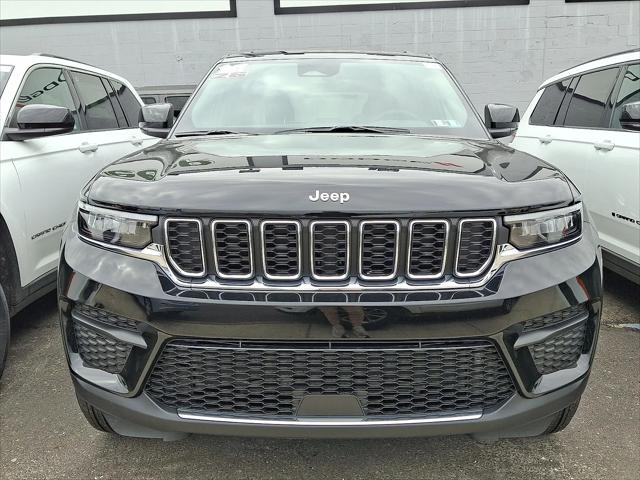 2026 Jeep Grand Cherokee GRAND CHEROKEE LAREDO 4X4 2026 Jeep Grand Cherokee GRAND CHEROKEE LAREDO 4X4