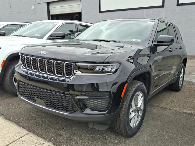 2026 Jeep Grand Cherokee GRAND CHEROKEE LAREDO 4X4 2026 Jeep Grand Cherokee GRAND CHEROKEE LAREDO 4X4