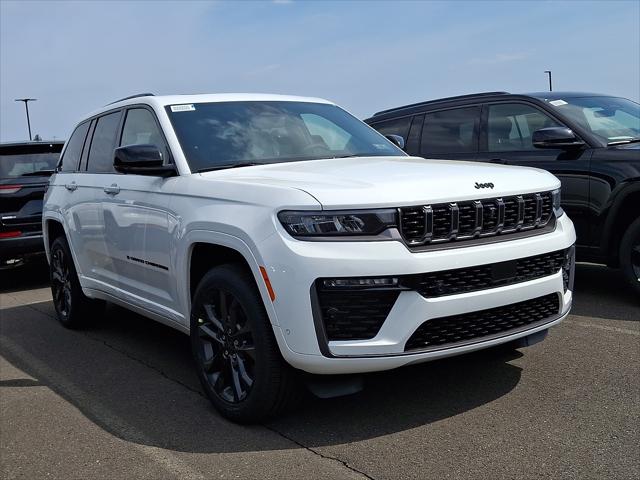 2026 Jeep Grand Cherokee GRAND CHEROKEE LIMITED RESERVE 4X4