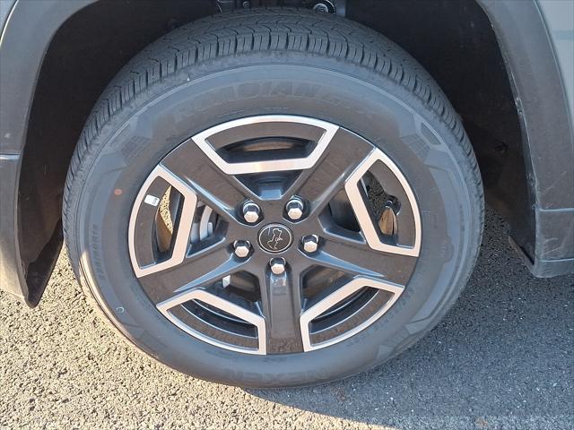 2026 Jeep Cherokee Laredo 4x4