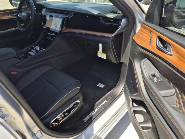 2026 Jeep Grand Cherokee Summit 4x4