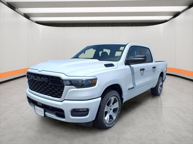 2026 RAM Ram 1500 RAM 1500 EXPRESS CREW CAB 4X2 57 BOX