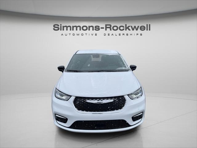 2026 Chrysler Pacifica PACIFICA SELECT AWD