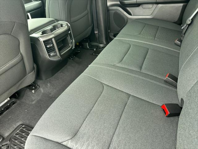 2026 Ram 1500 Express Crew Cab 4x4 5'7" Box