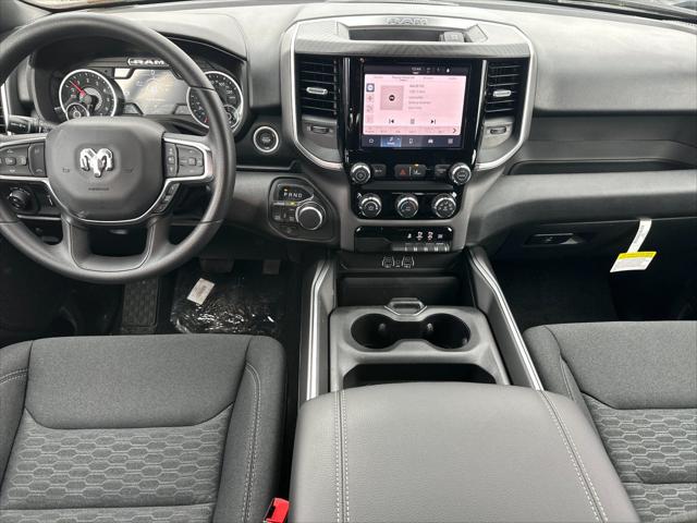 2026 Ram 1500 Express Crew Cab 4x4 5'7" Box