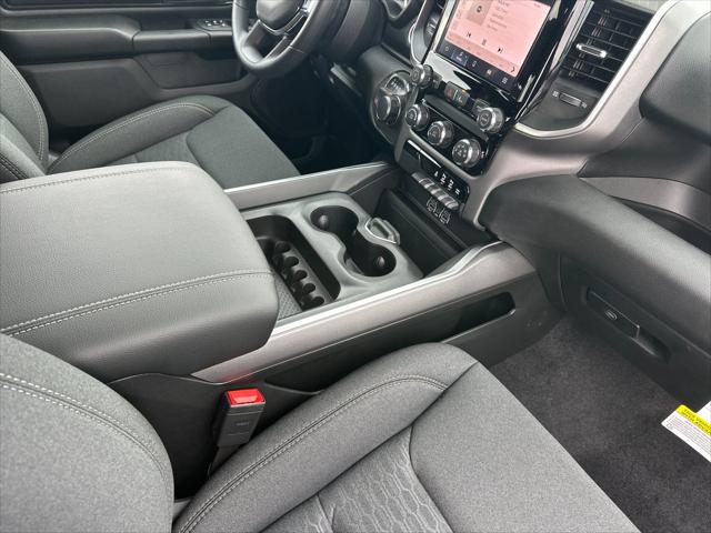 2026 Ram 1500 Express Crew Cab 4x4 5'7" Box