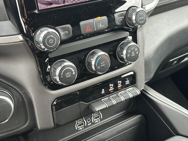 2026 Ram 1500 Express Crew Cab 4x4 5'7" Box