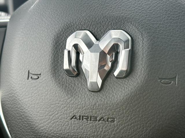2026 Ram 1500 Express Crew Cab 4x4 5'7" Box