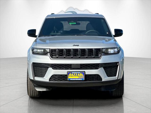 2026 Jeep Grand Cherokee Altitude 4x4