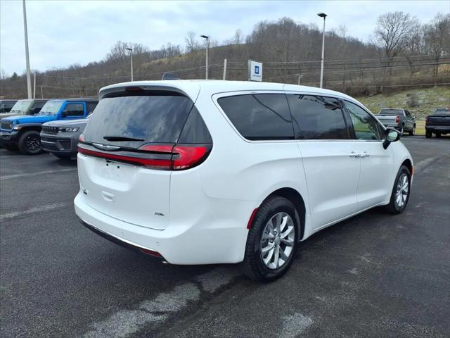 2026 Chrysler Pacifica PACIFICA SELECT AWD
