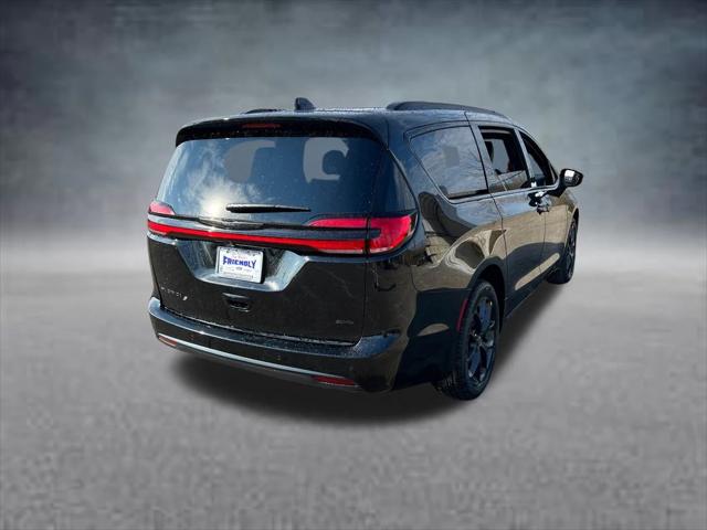 2026 Chrysler Pacifica Select AWD