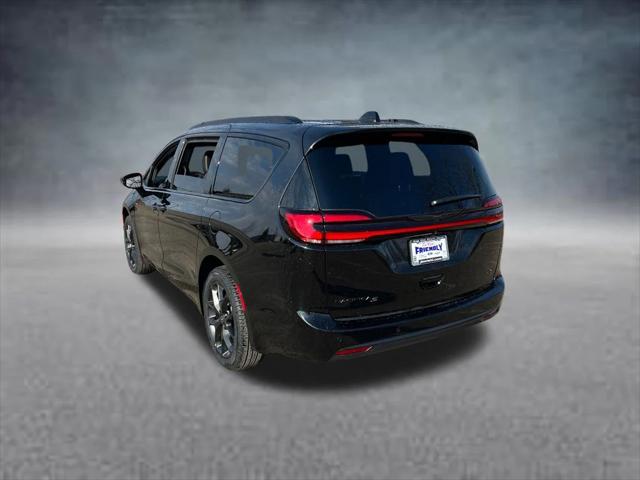 2026 Chrysler Pacifica Select AWD