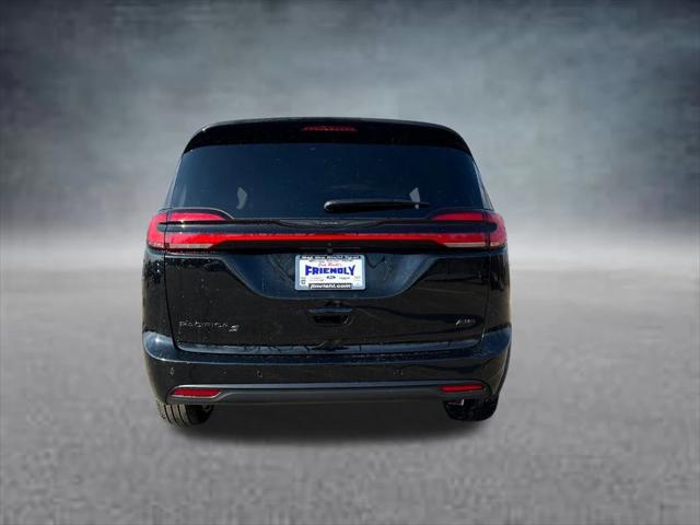 2026 Chrysler Pacifica Select AWD