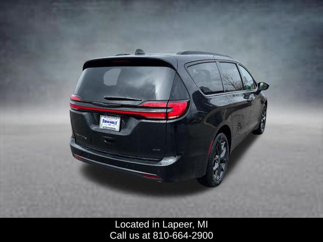 2026 Chrysler Pacifica Select AWD