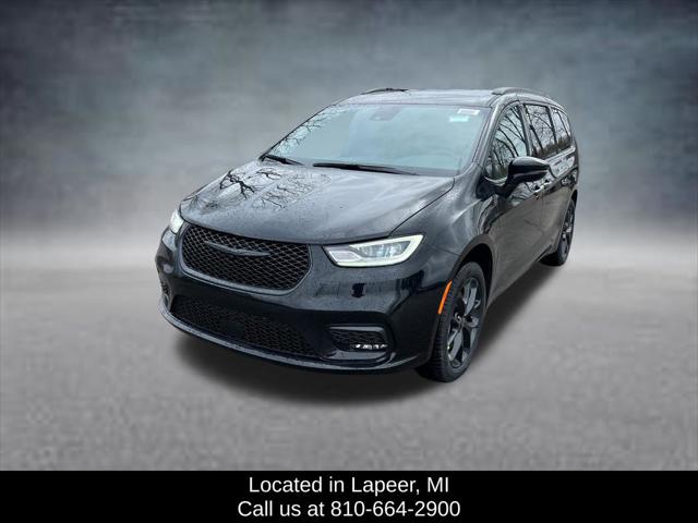 2026 Chrysler Pacifica Select AWD