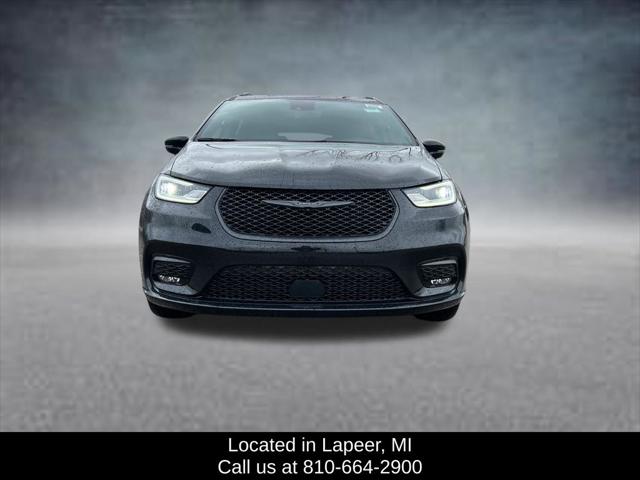 2026 Chrysler Pacifica Select AWD
