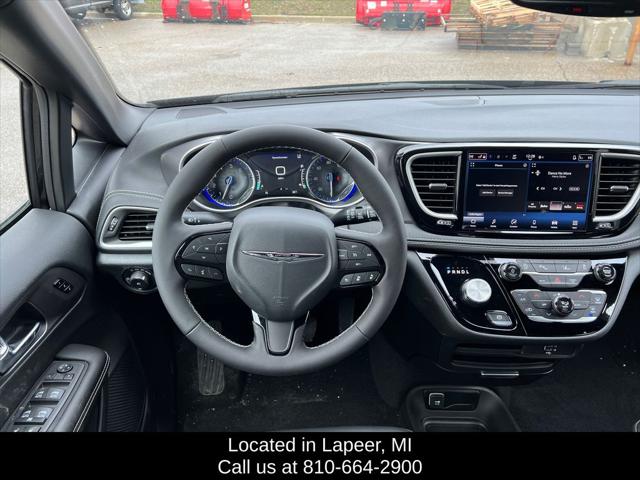 2026 Chrysler Pacifica Select AWD