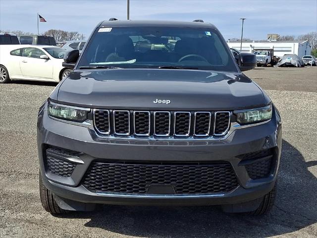 2026 Jeep Grand Cherokee GRAND CHEROKEE LAREDO X 4X4 2026 Jeep Grand Cherokee GRAND CHEROKEE LAREDO X 4X4