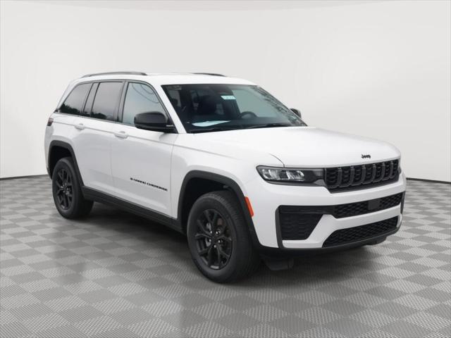 2026 Jeep Grand Cherokee GRAND CHEROKEE LAREDO ALTITUDE 4X4