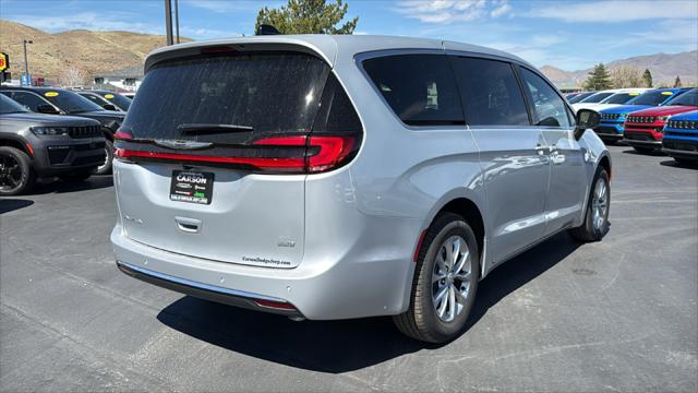 2026 Chrysler Pacifica PACIFICA SELECT AWD