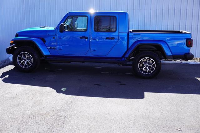 2026 Jeep Gladiator GLADIATOR SPORT S 4X4 2026 Jeep Gladiator GLADIATOR SPORT S 4X4