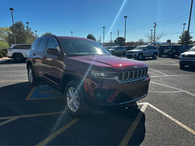 2026 Jeep Grand Cherokee GRAND CHEROKEE LAREDO X 4X4