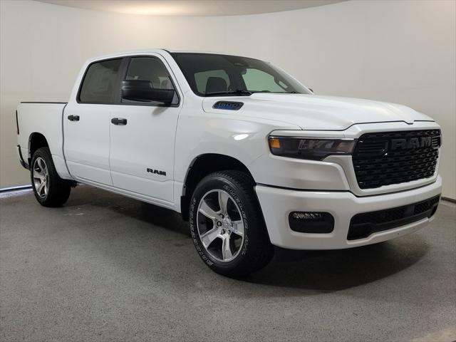 2026 RAM 1500 RAM 1500 EXPRESS CREW CAB 4X2 57 BOX