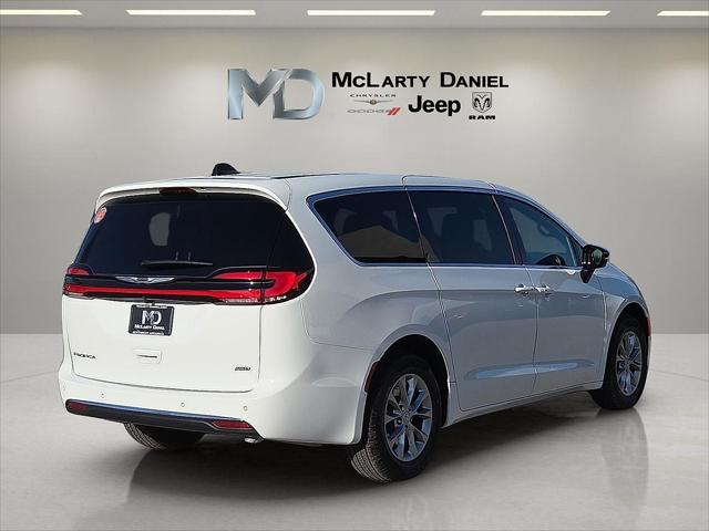 2026 Chrysler Pacifica Select AWD