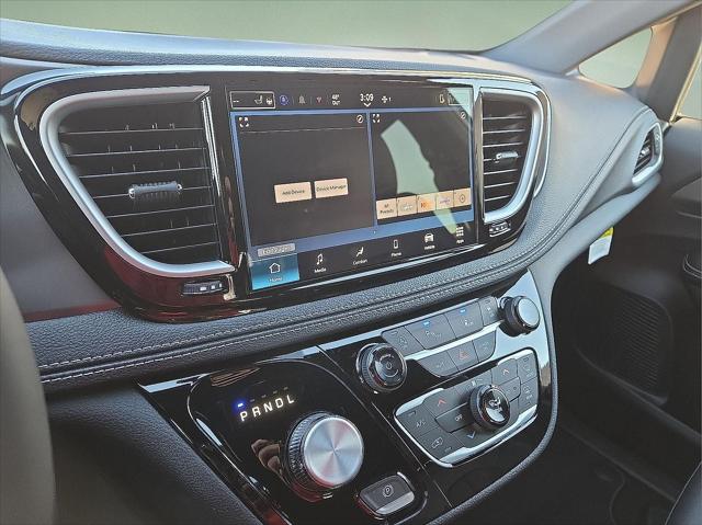 2026 Chrysler Pacifica Select AWD