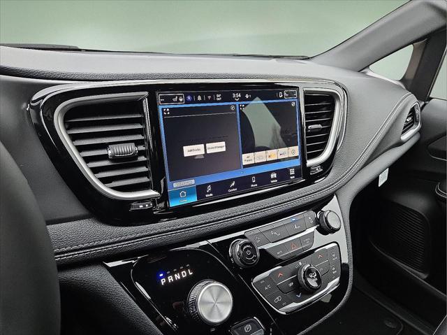 2026 Chrysler Pacifica Select AWD