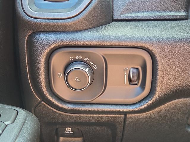 2026 Ram 1500 Tradesman Crew Cab 4x4 57 Box