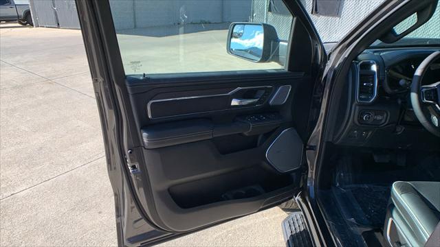 2026 Ram 1500 Laramie Crew Cab 4x4 5'7" Box