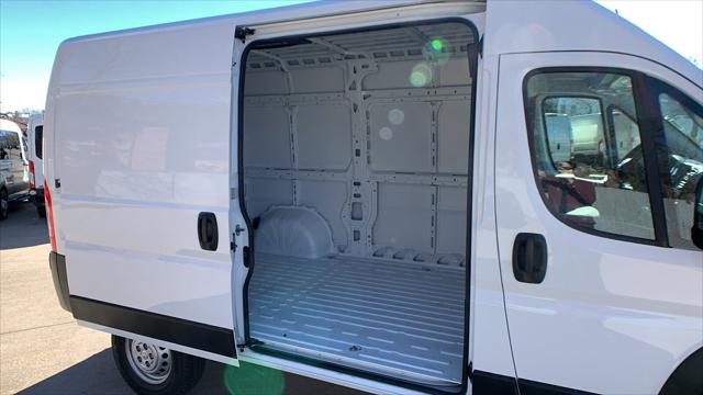 2026 Ram ProMaster Cargo Van Tradesman High Roof 136" WB w/Pass Seat